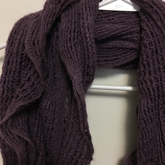 SALE! 3/10$ Mauve Cable Knit Infinity Scarf - Picture 4 of 4